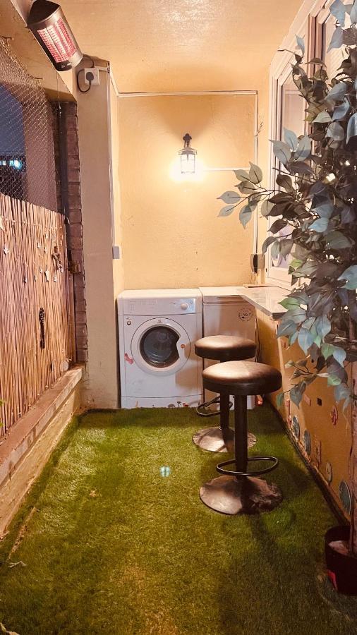 Lovely 1-Bedroom Property With Balcony In West End Glasgow Dış mekan fotoğraf