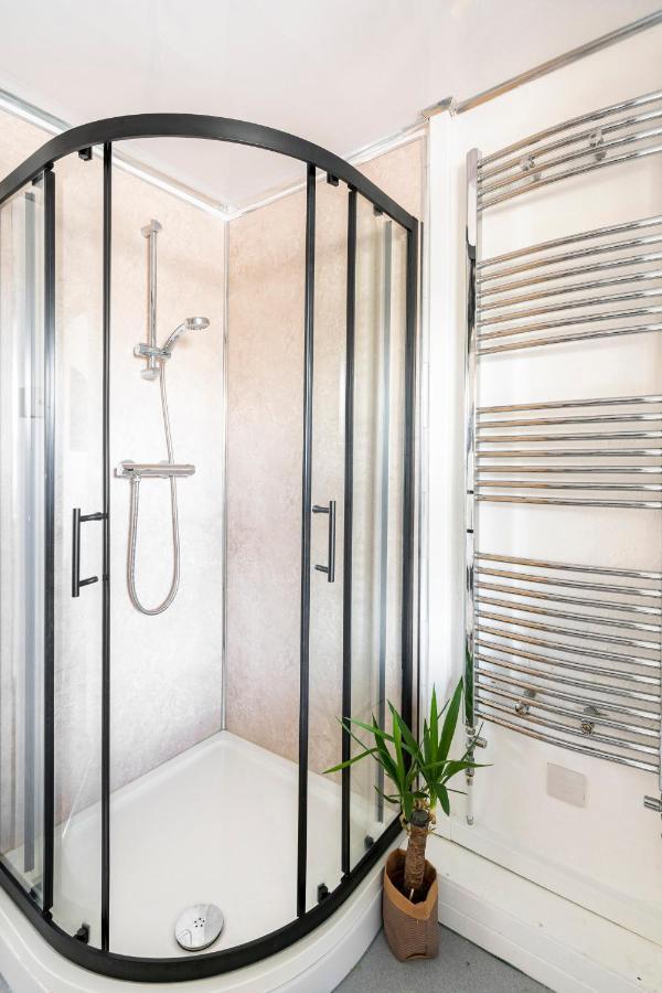 Lovely 1-Bedroom Property With Balcony In West End Glasgow Dış mekan fotoğraf